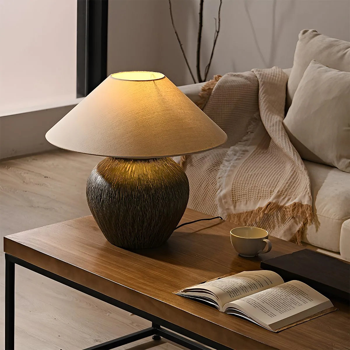 Antizer Bayi Ceramic Table Lamp
