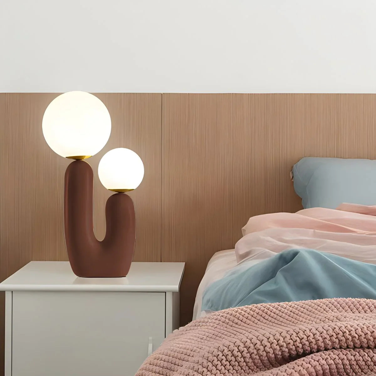 Antizer Oo Rough Resin Table Lamp
