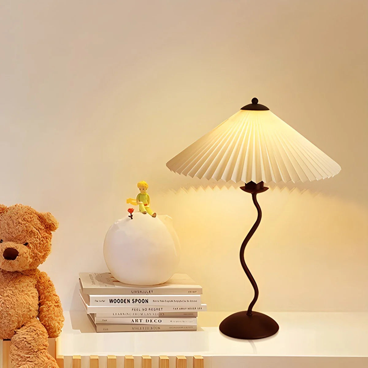 Antizer Pleated Squiggle Floor & Table Lamp