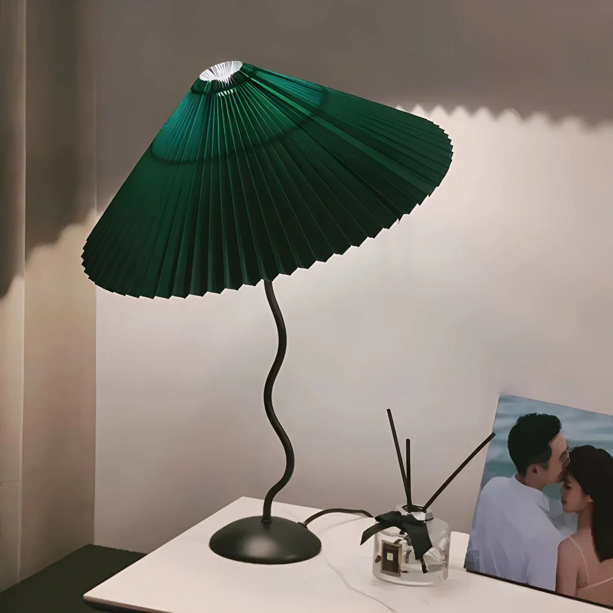 Antizer Pleated Squiggle Floor & Table Lamp